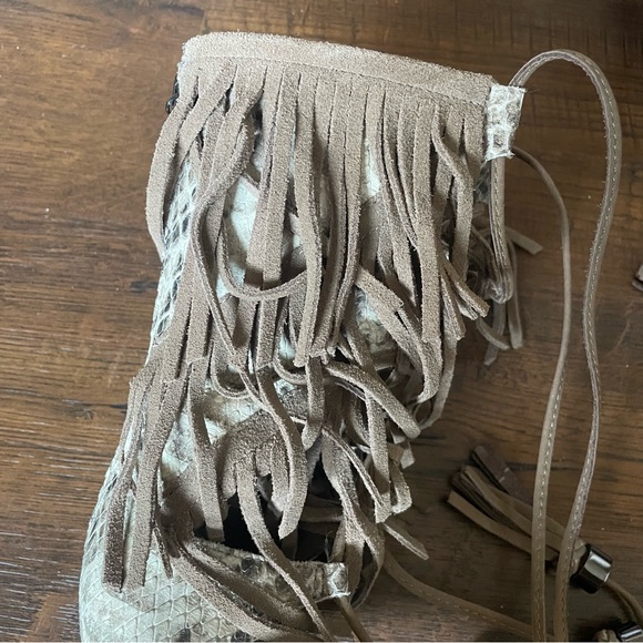 SCHUTZ Fringe Lace-Up Heels Snakeskin - Brown Womens 9.5 bohemian boho - Picture 5 of 7